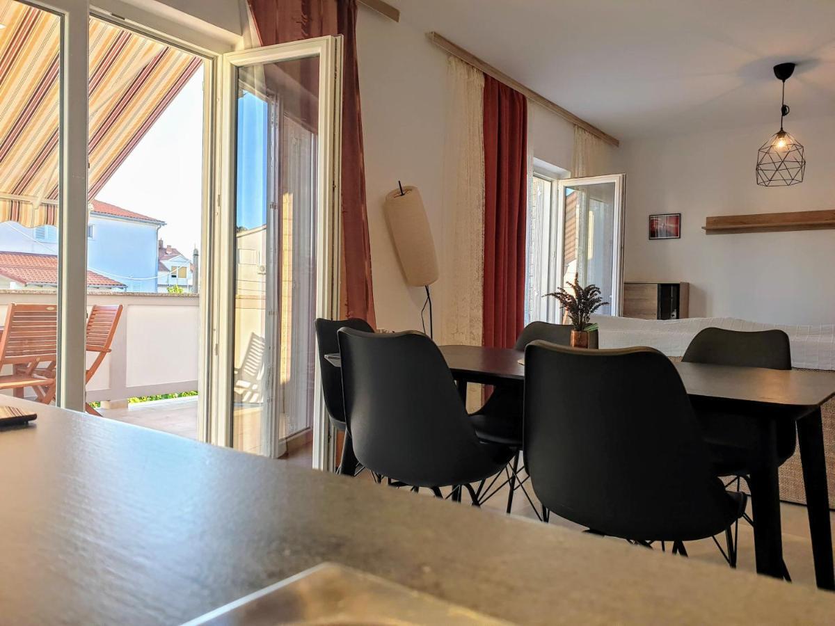 Apartments Ribaric Palit Екстериор снимка